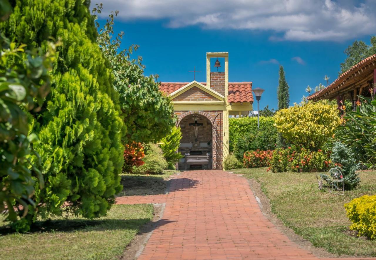 Hotel Campestre Solar De La Luna Albania  外观 照片