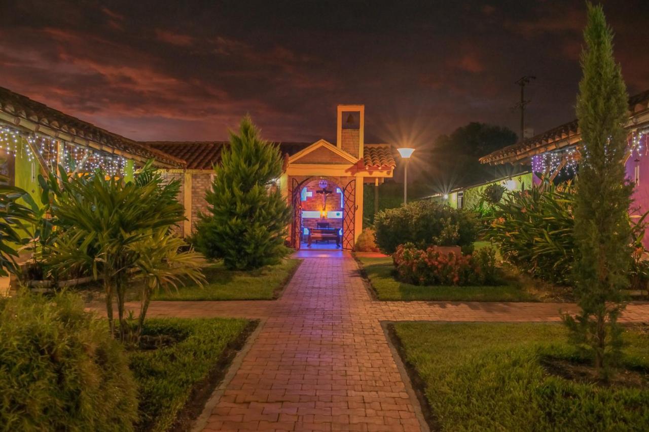 Hotel Campestre Solar De La Luna Albania  外观 照片